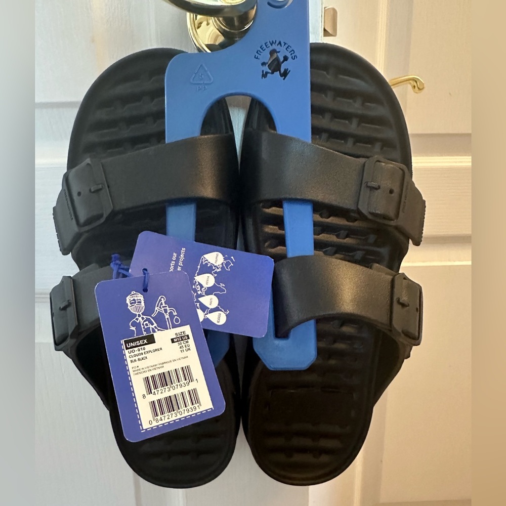 Mens Free Waters slides. NWTs. Size 12